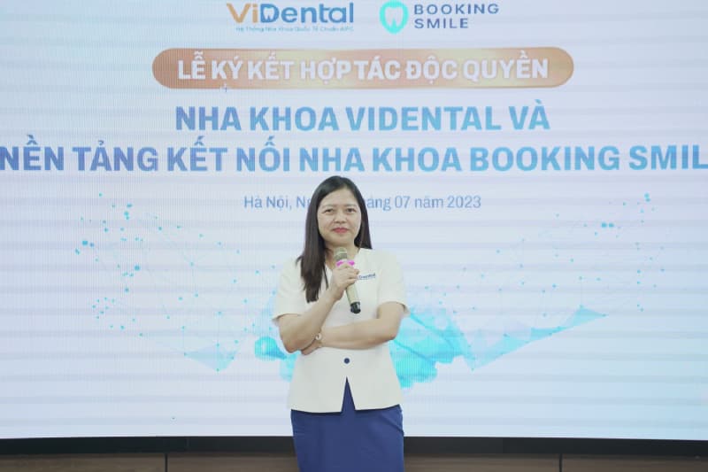 Bà Nguyễn Lan Anh - Giám đốc Điều hành Nha khoa ViDental chia sẻ về sự hợp tác cùng Booking Smile