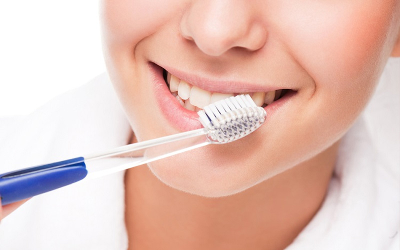 Chăm sóc răng miệng tốt để giảm chi phí phát sinh khi niềng răng