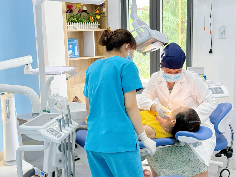 Các bác sĩ của Nha khoa Dana Dental được đào tạo bài bản, tốt nghiệp từ các trường Y dược nổi tiếng
