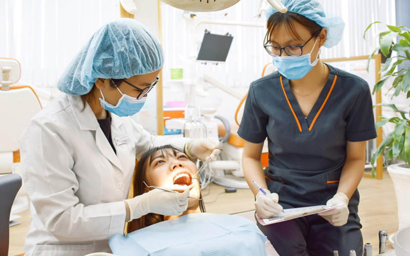 Quá trình niềng răng mặt lưỡi gồm 5 bước chuẩn Y khoa