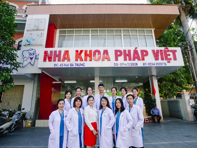 Nha khoa Pháp Việt Huế cung cấp đa dạng dịch vụ nha khoa từ cơ bản đến chuyên sâu