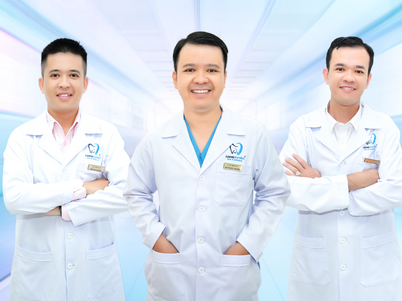 Nha khoa Long Xuyên có các bác sĩ giỏi chuyên môn, tài năng