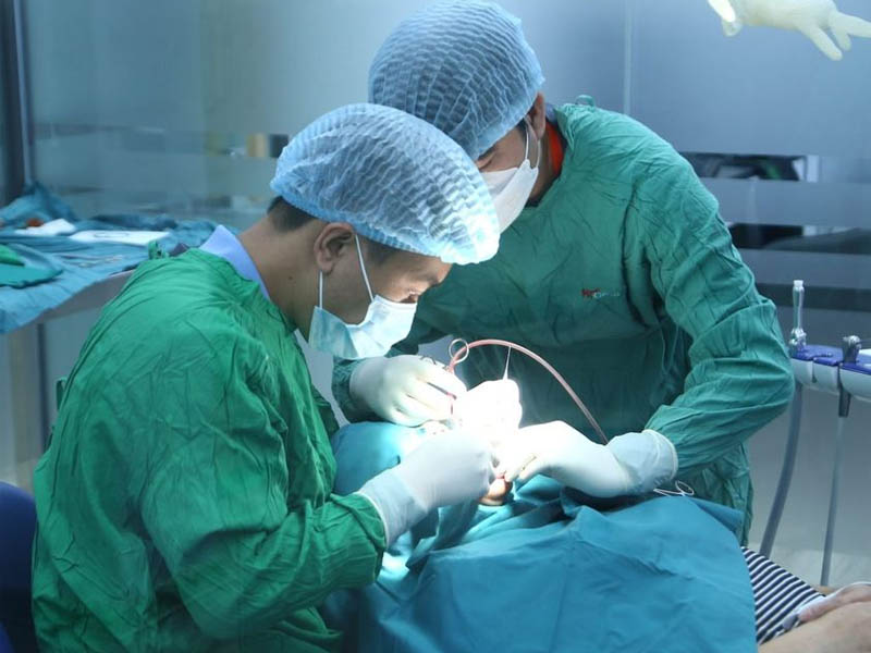 Nha khoa Hân Đào nổi tiếng với dịch vụ trồng răng Implant