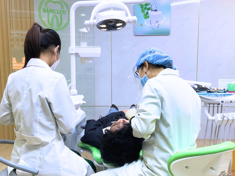 Nha khoa Đăng Lưu cung cấp dịch vụ vô trùng, đảm bảo an toàn
