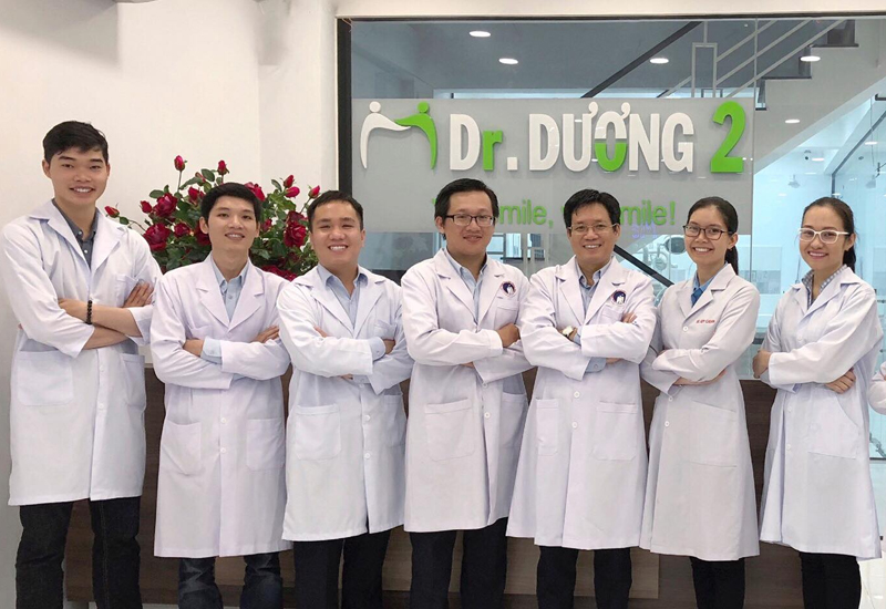 Đội ngũ Y bác sĩ của Nha khoa Dr.Dương 2 đều là những người có trình độ chuyên môn cao