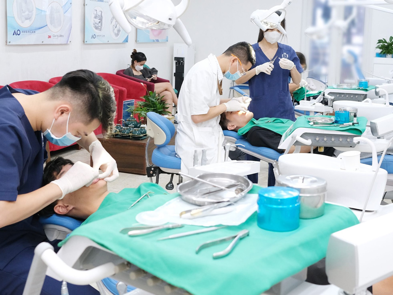 Shinbi Dental sử dụng dụng cụ theo quy trình vô trùng, an toàn