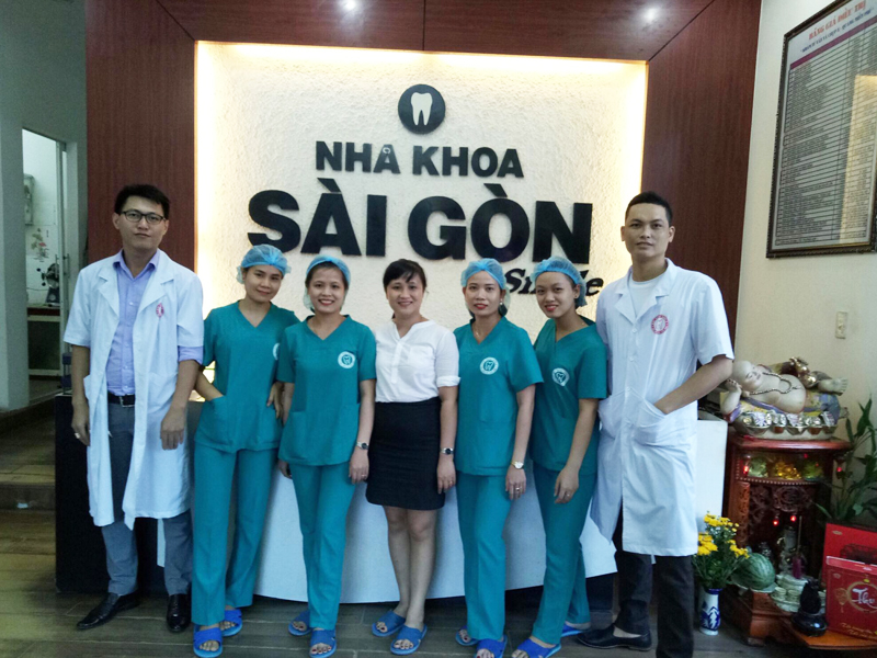 Đội ngũ bác sĩ của Nha khoa Nụ Cười Sài Gòn có trình độ cao, nhiều kinh nghiệm