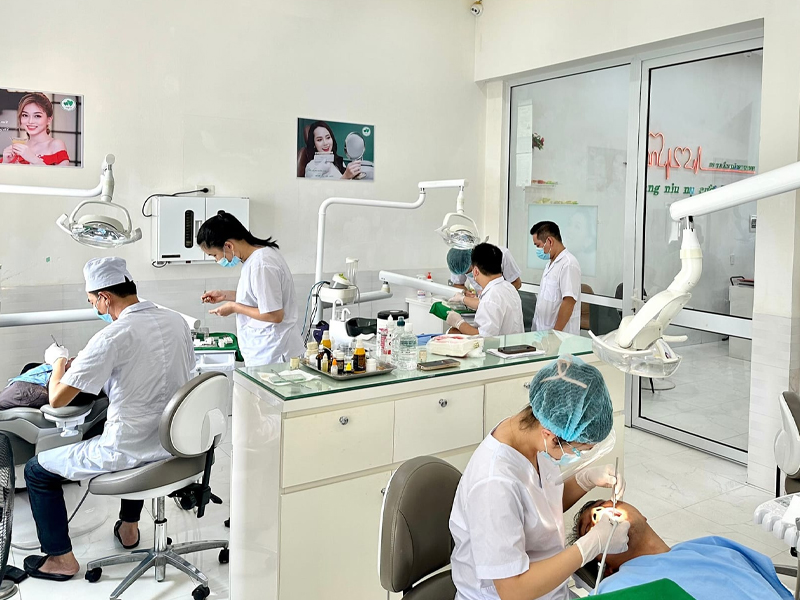 Nha khoa Lạng Sơn đầu tư hệ thống máy móc hiện đại, thiết bị tiên tiến