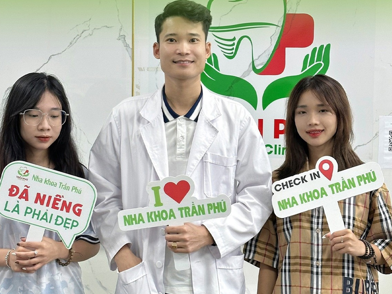 Nha khoa Trần Phú Việt Trì được nhiều khách hàng đánh giá cao